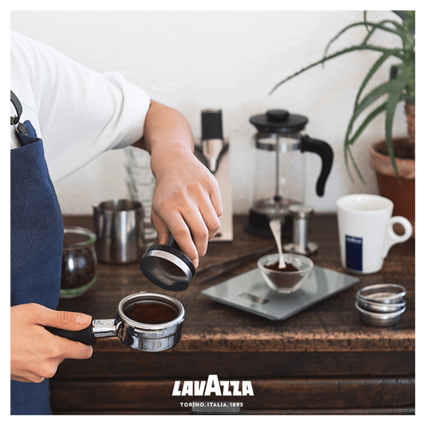 Lavazza Qualità Rossa Coffee Beans 250g - UK Food & Drink - 8000070036284