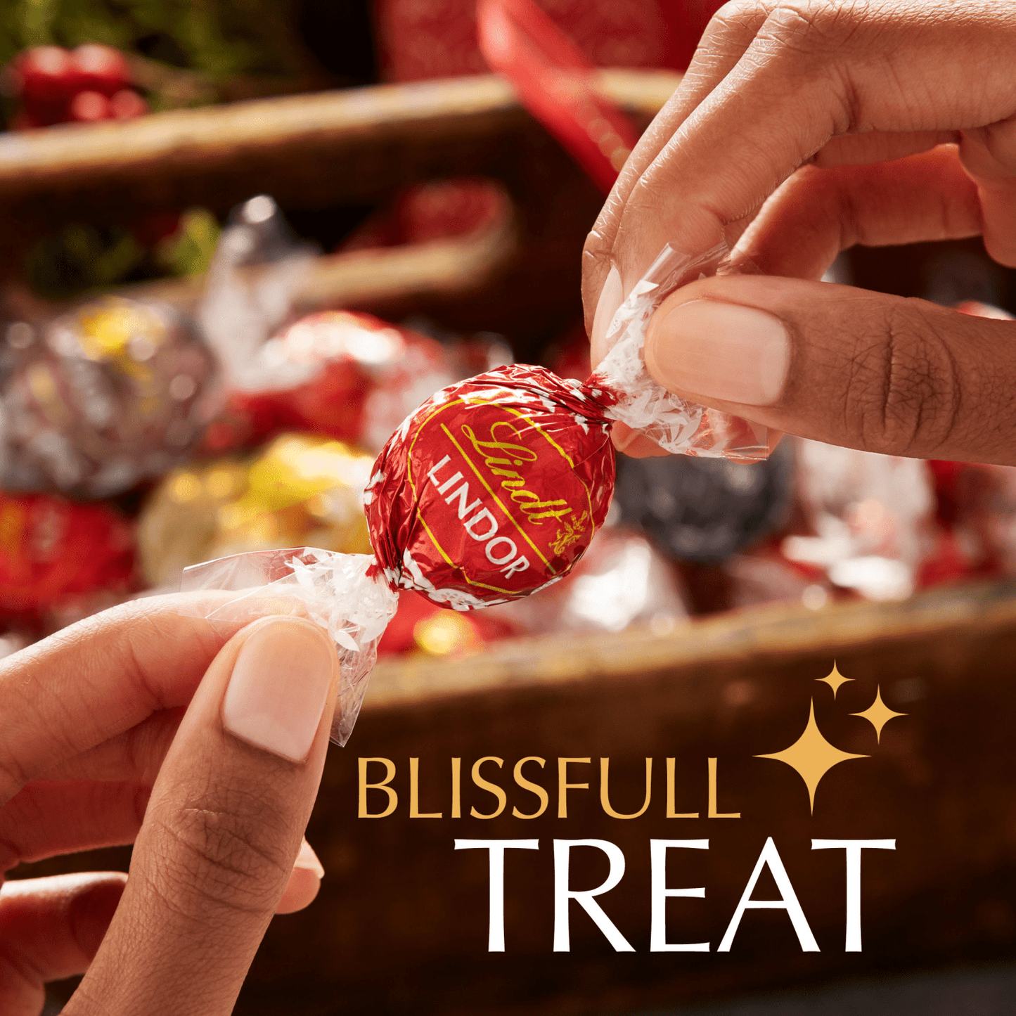 Lindt Lindor Assorted Chocolate Truffles Box 200g - UK Food & Drink - 8003340090276