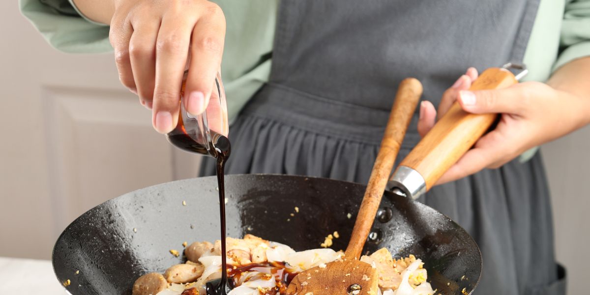 COOKING SAUCES & MEAL KITS - UK Food & Drink